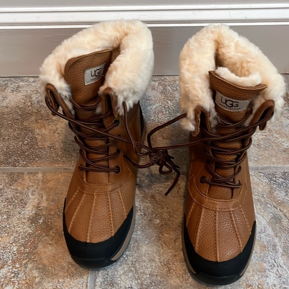 Ugg Adirondack lll Boots Size 8.5 NWT - Picture 5 of 15
